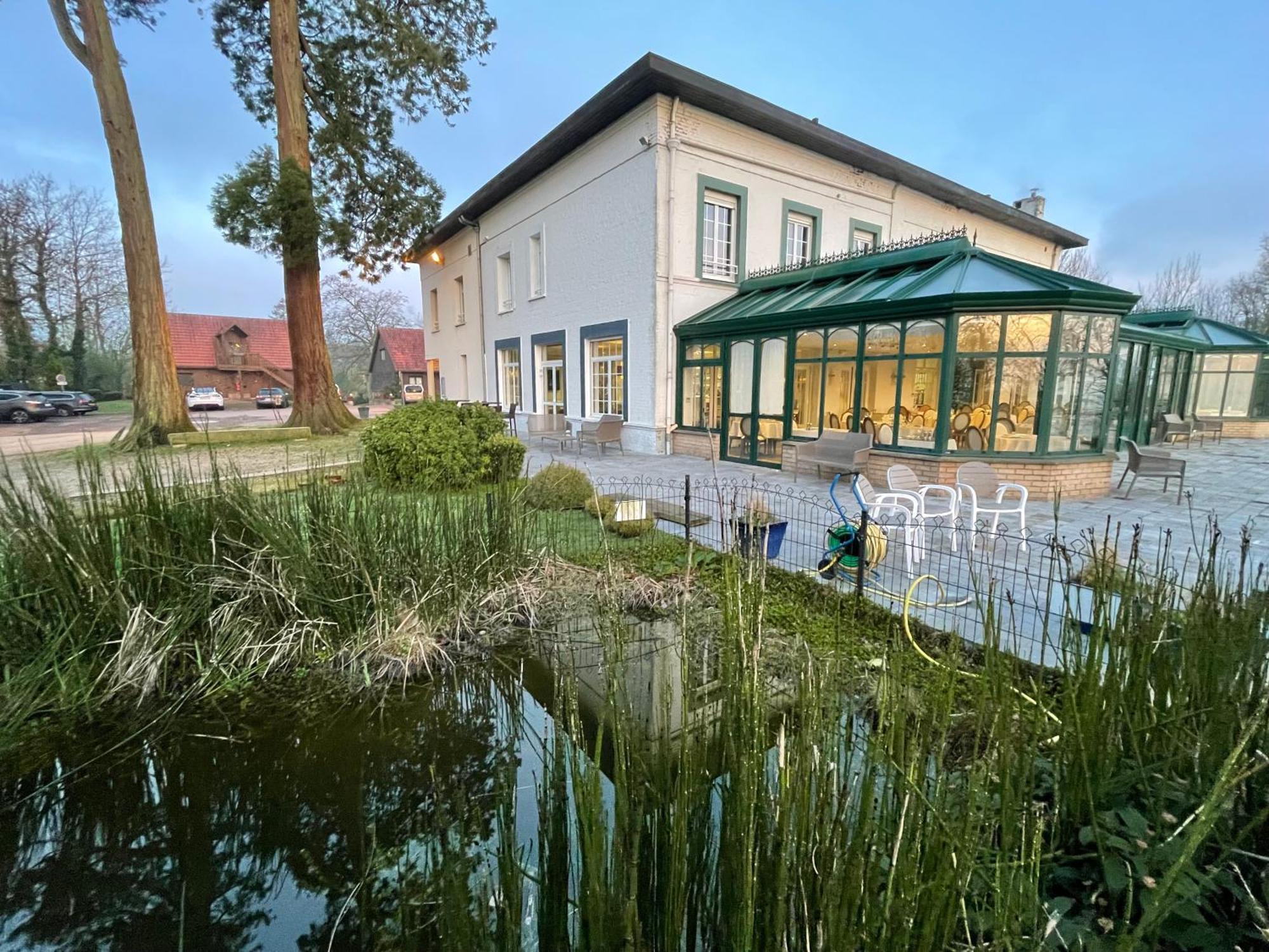 Logis - Hotel Restaurant La Sapiniere Wisques Bagian luar foto
