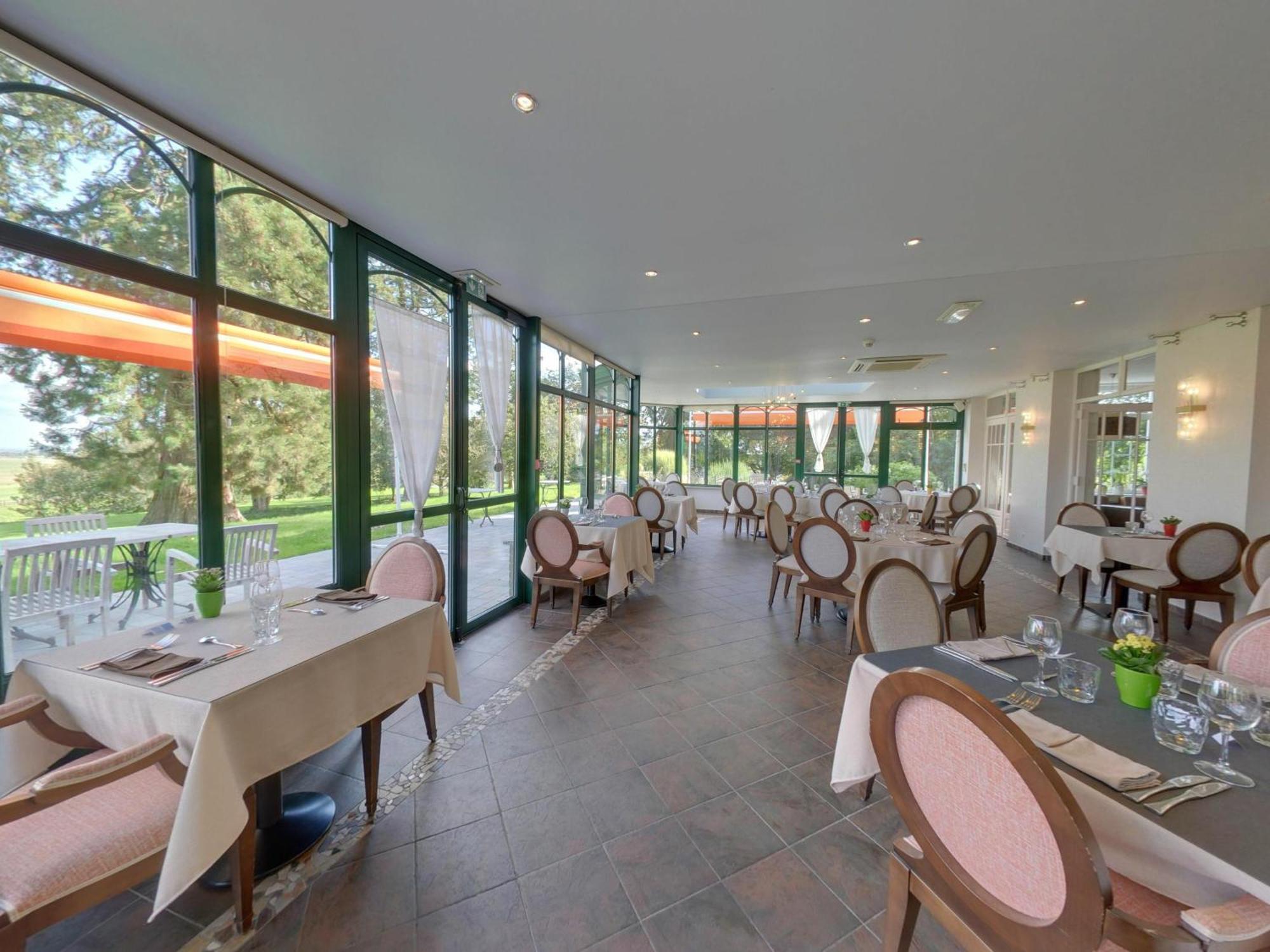 Logis - Hotel Restaurant La Sapiniere Wisques Bagian luar foto
