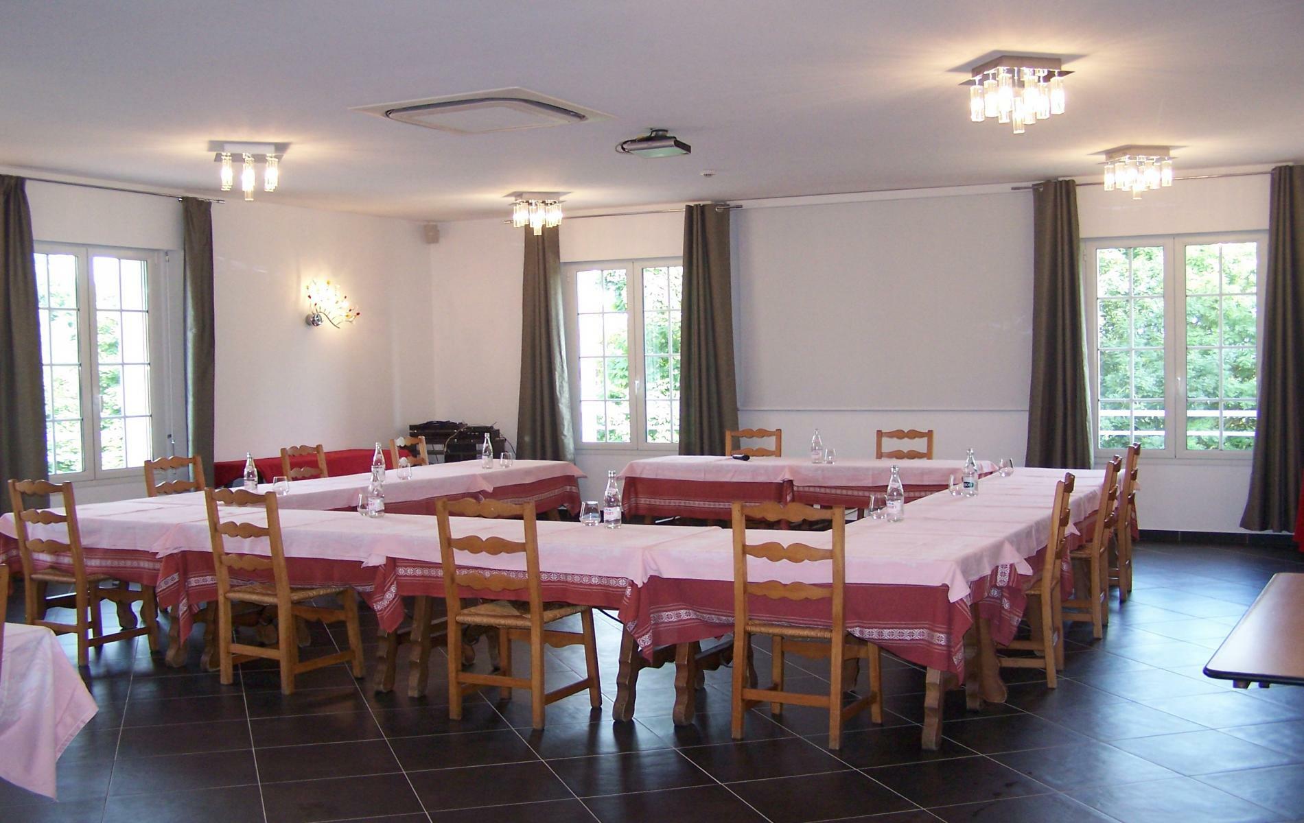 Logis - Hotel Restaurant La Sapiniere Wisques Bagian luar foto