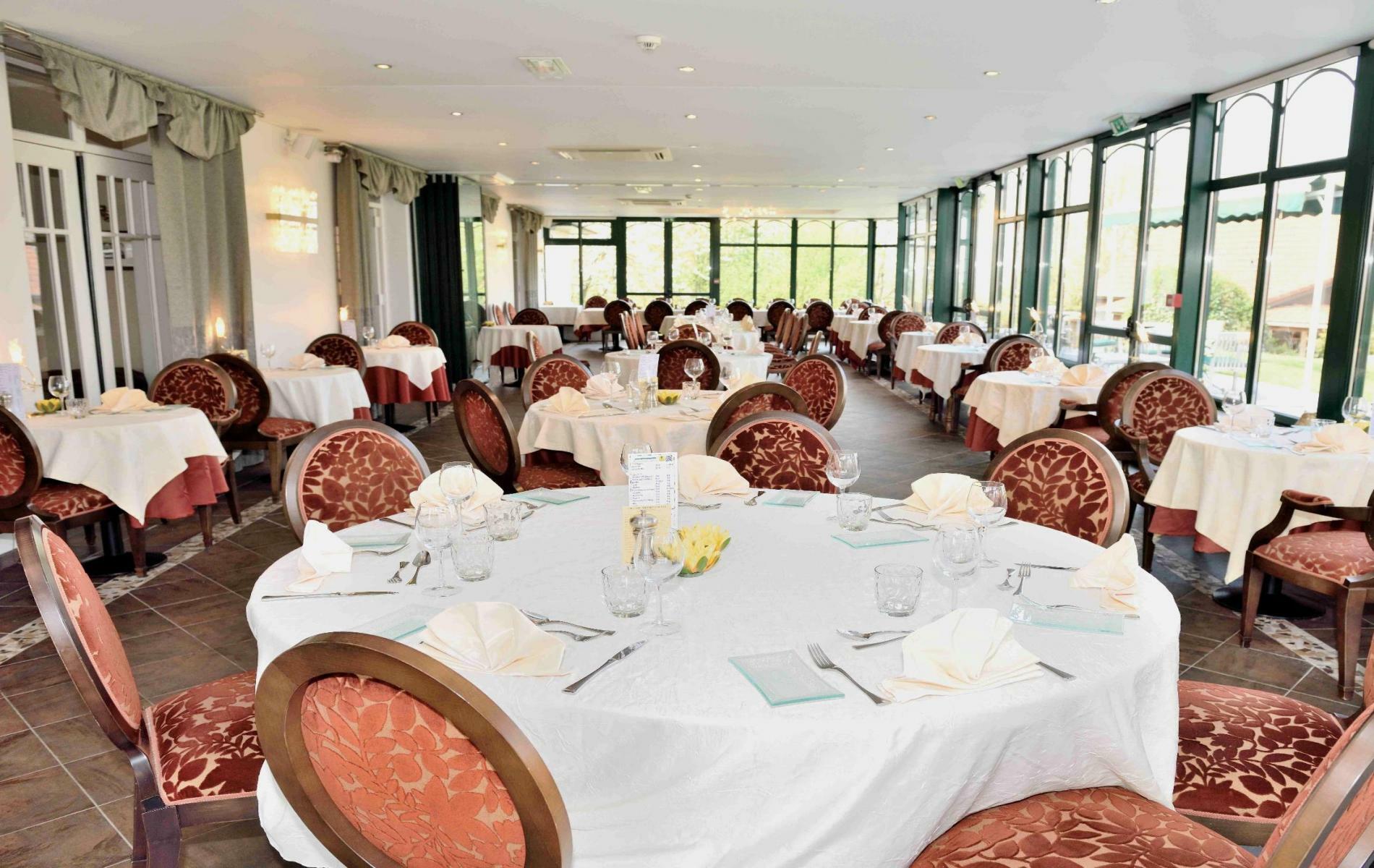 Logis - Hotel Restaurant La Sapiniere Wisques Bagian luar foto
